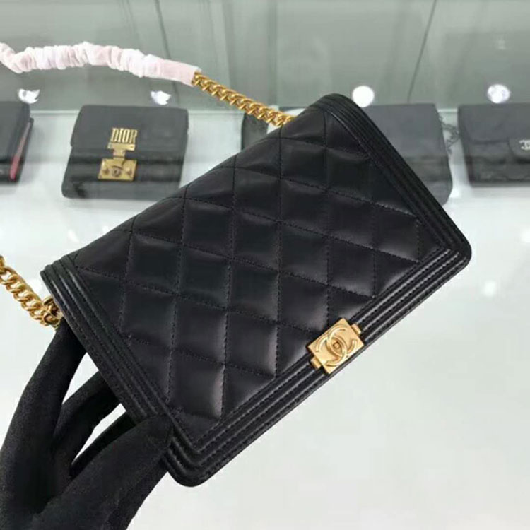 2019 Chanel boy chanel wallet on chain