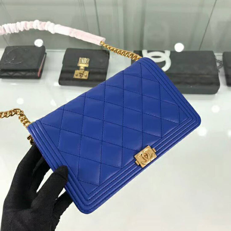 2019 Chanel boy chanel wallet on chain