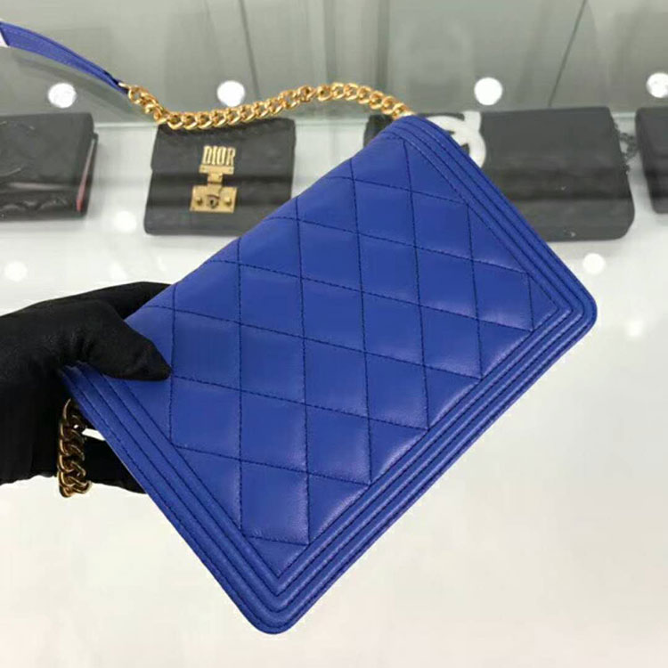 2019 Chanel boy chanel wallet on chain