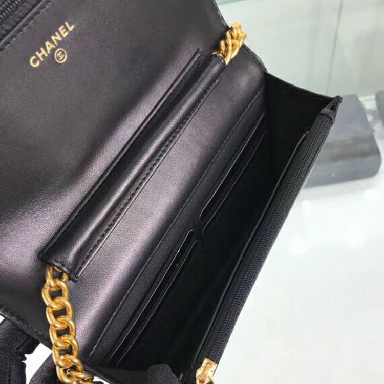 2019 Chanel boy chanel wallet on chain