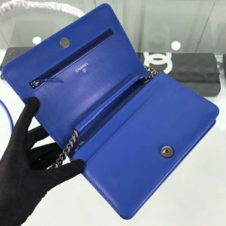 2019 Chanel boy chanel wallet on chain