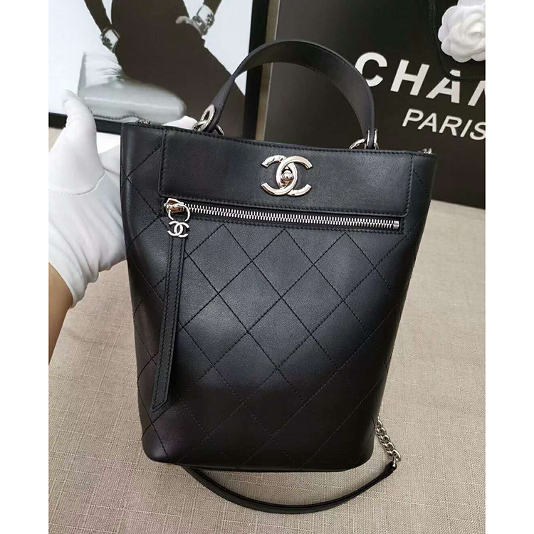 2019 Chanel bucket bag