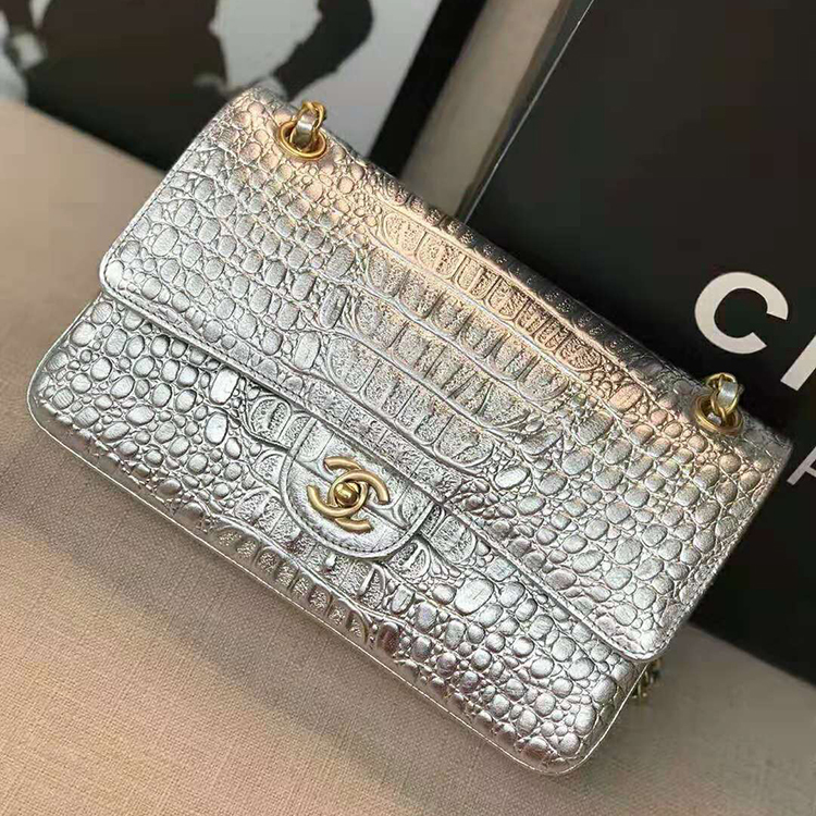 2019 Chanel classic handbag