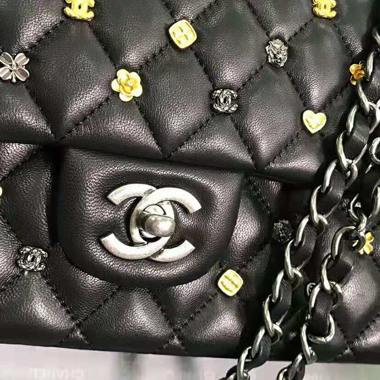 2019 Chanel classic handbag