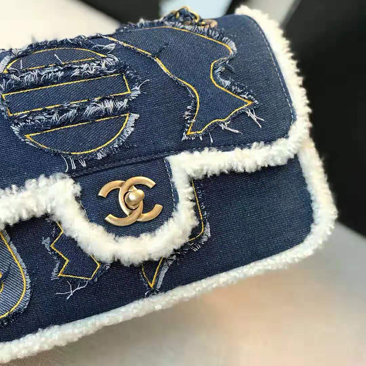 2019 Chanel classic handbag