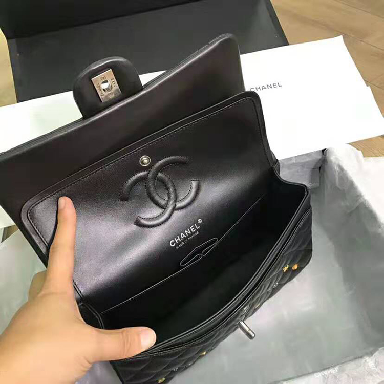 2019 Chanel classic handbag