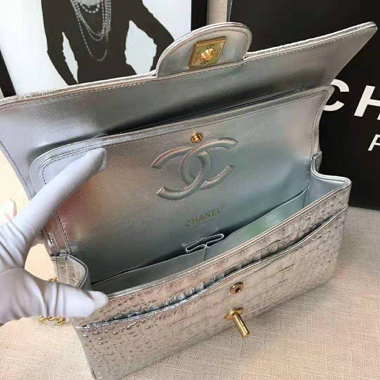 2019 Chanel classic handbag