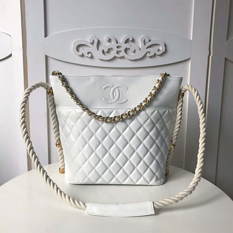 2019 Chanel hobo handbag