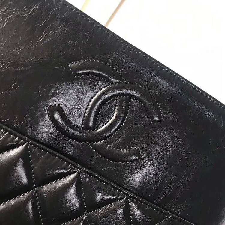 2019 Chanel hobo handbag