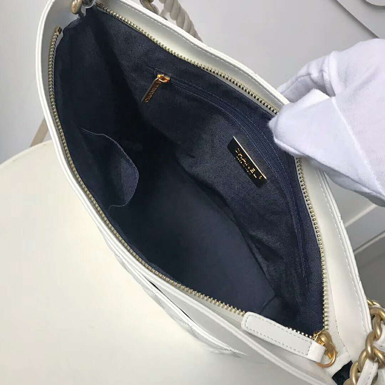 2019 Chanel hobo handbag