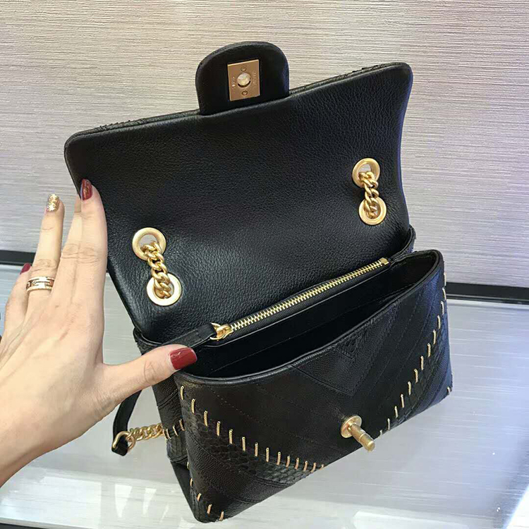 2019 Chanel shoulder Bag