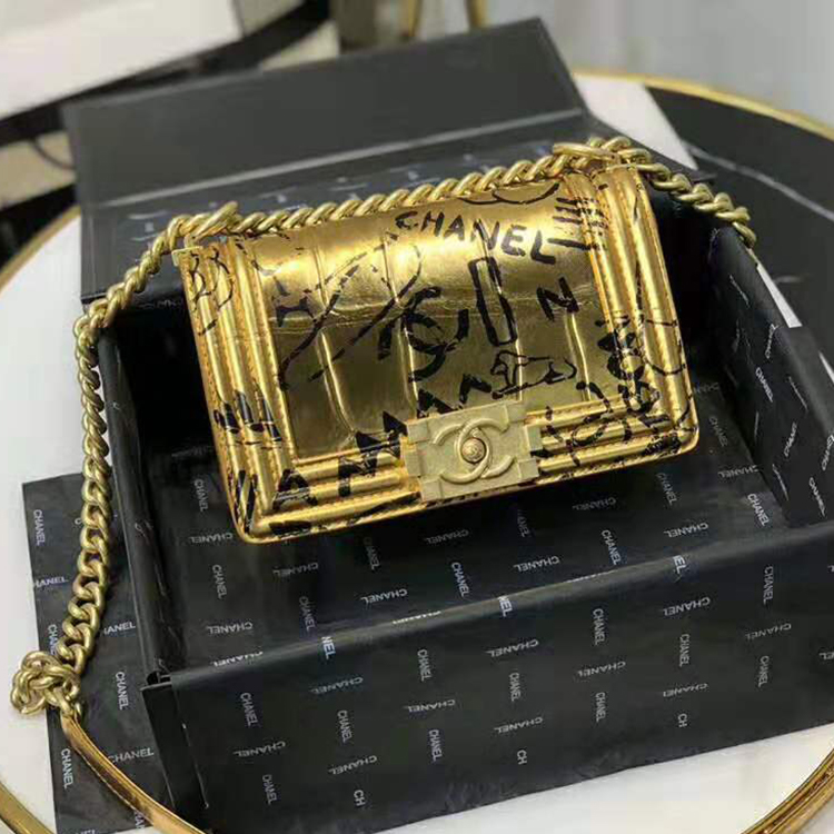 2019 Chanel small boy chanel handbag