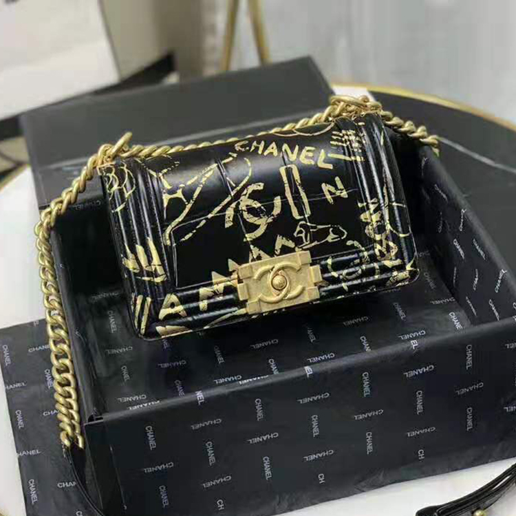 2019 Chanel small boy chanel handbag