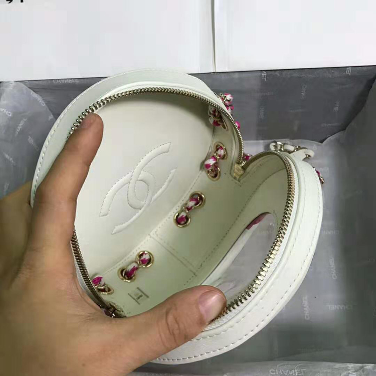 2019 Chanel small round bag