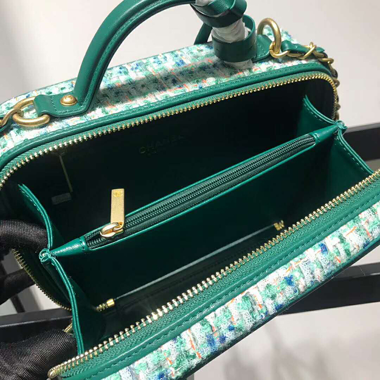 2019 Chanel small vanity case