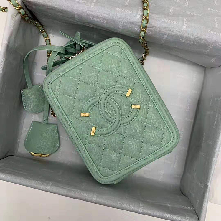 2019 Chanel vanity case