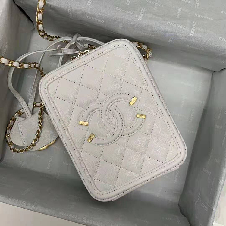 2019 Chanel vanity case