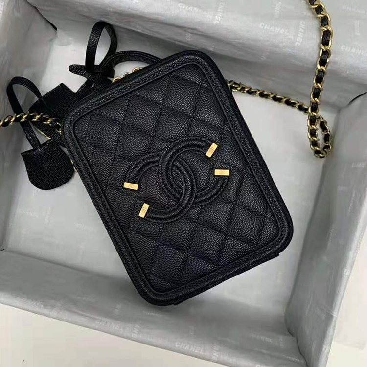 2019 Chanel vanity case