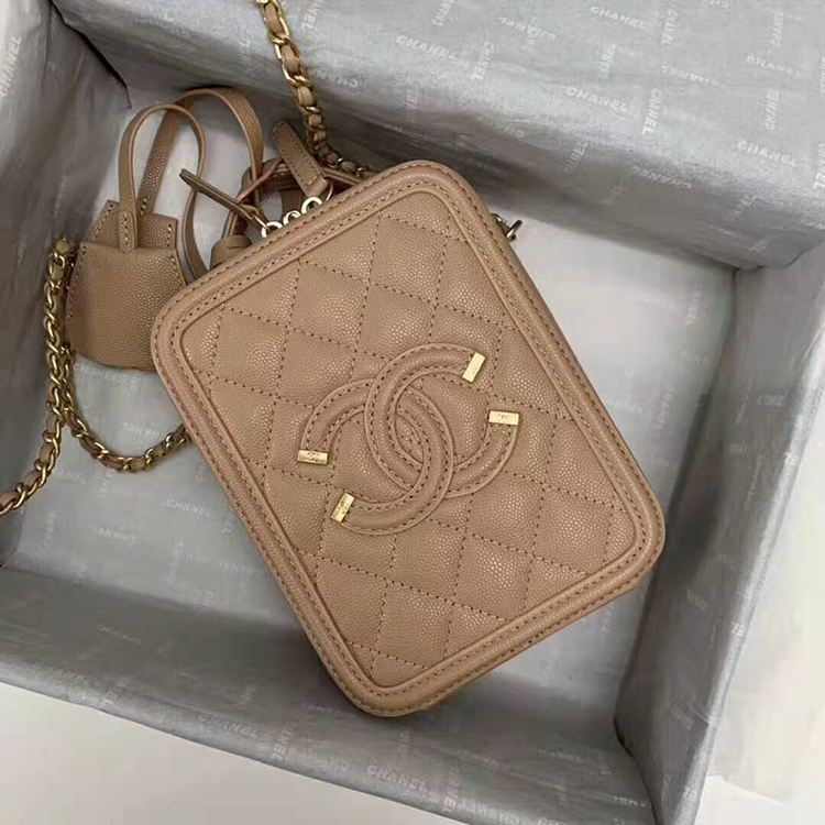 2019 Chanel vanity case