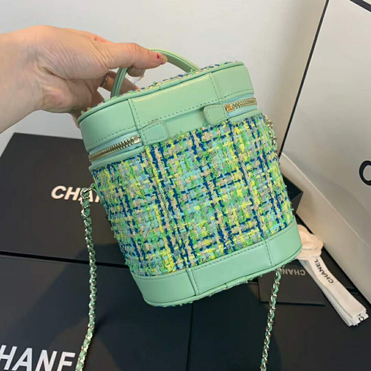 2019 Chanel vanity case