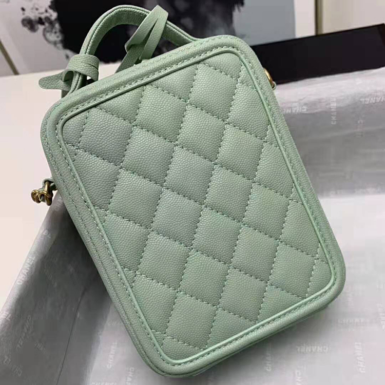 2019 Chanel vanity case