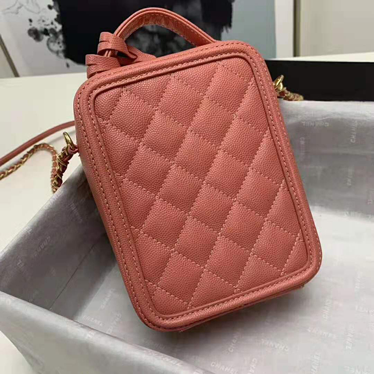 2019 Chanel vanity case