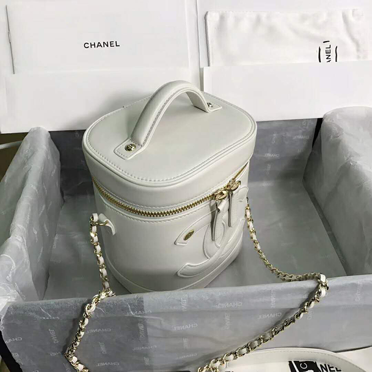 2019 Chanel vanity case