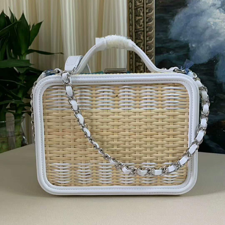 2019 Chanel vanity case