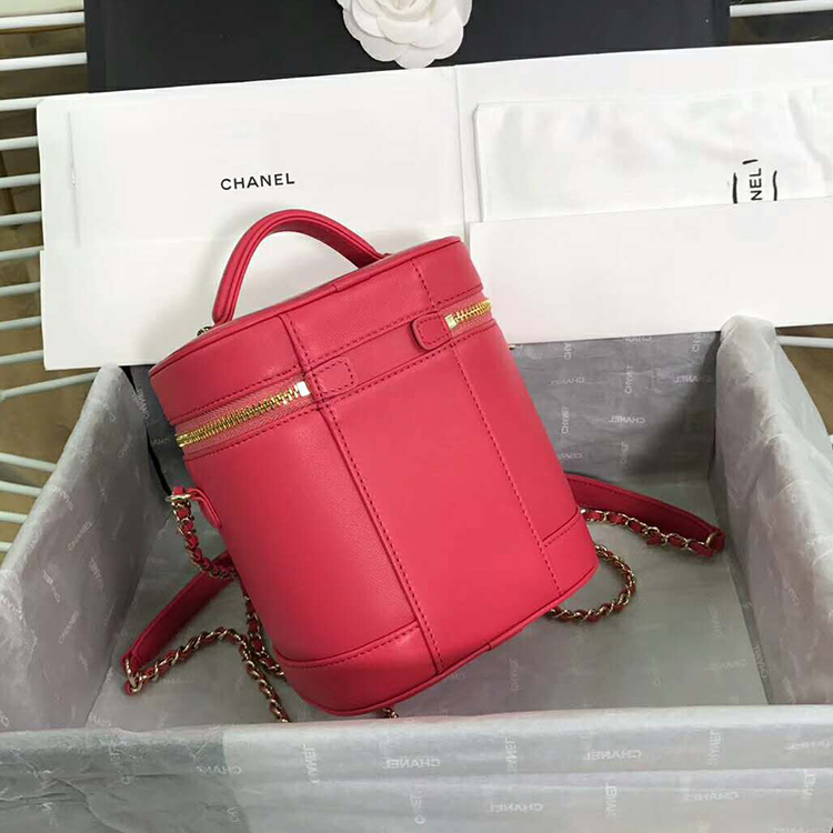 2019 Chanel vanity case