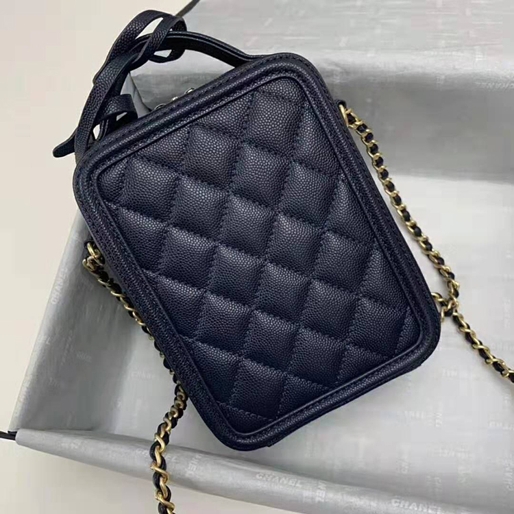 2019 Chanel vanity case