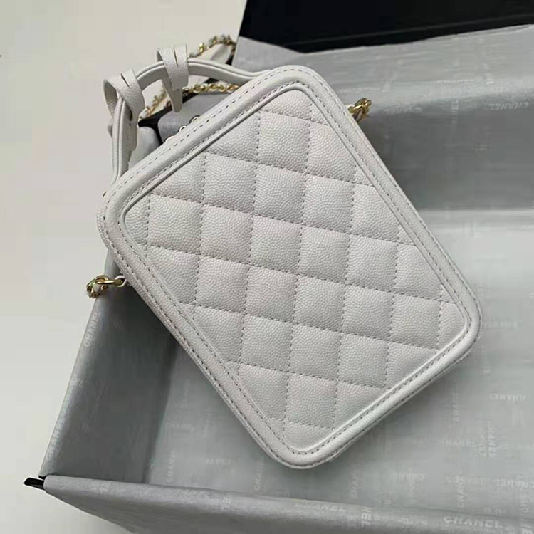 2019 Chanel vanity case