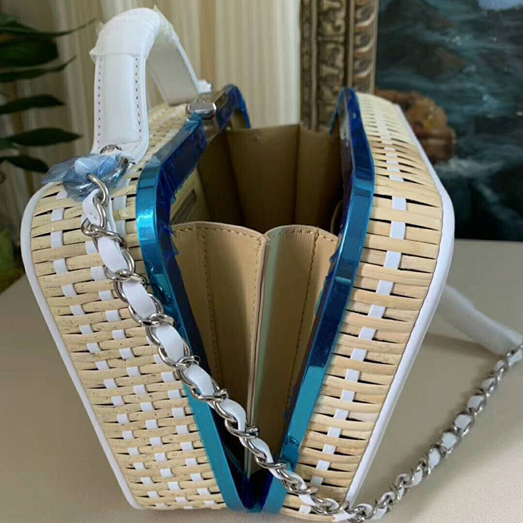 2019 Chanel vanity case