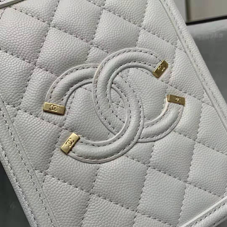 2019 Chanel vanity case