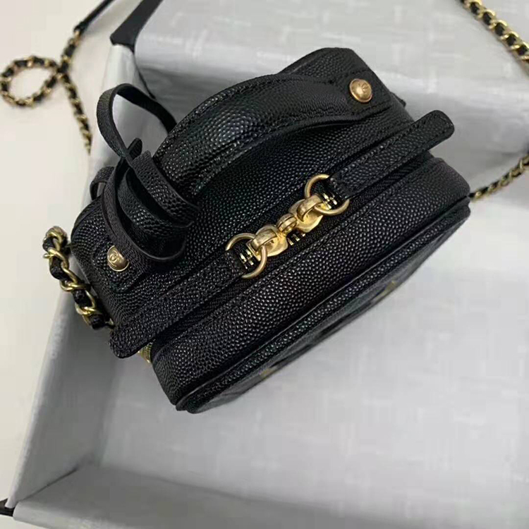 2019 Chanel vanity case