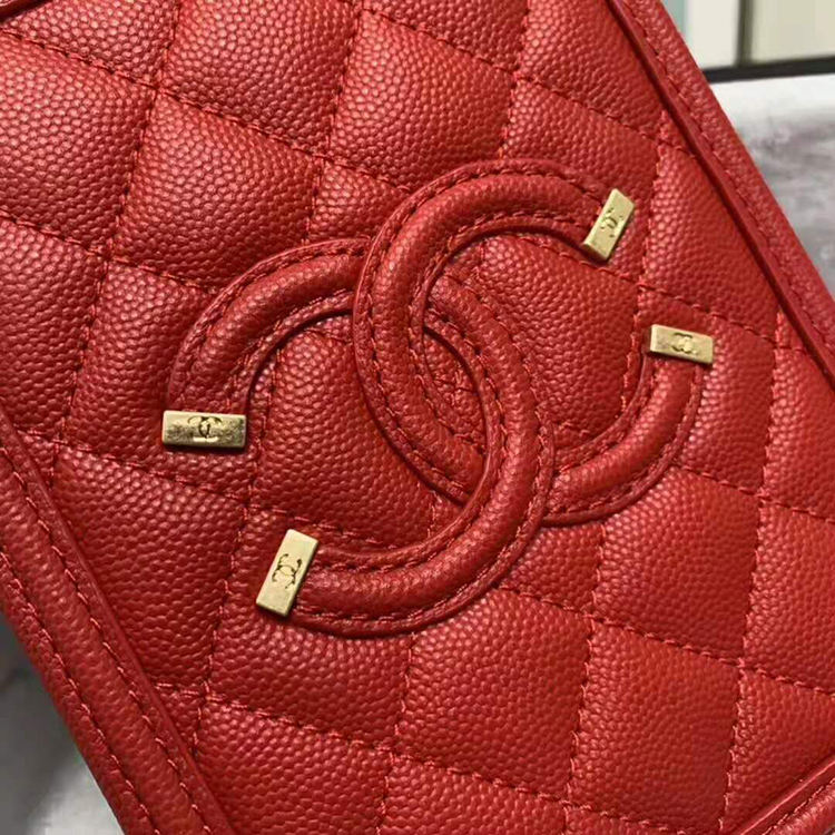 2019 Chanel vanity case