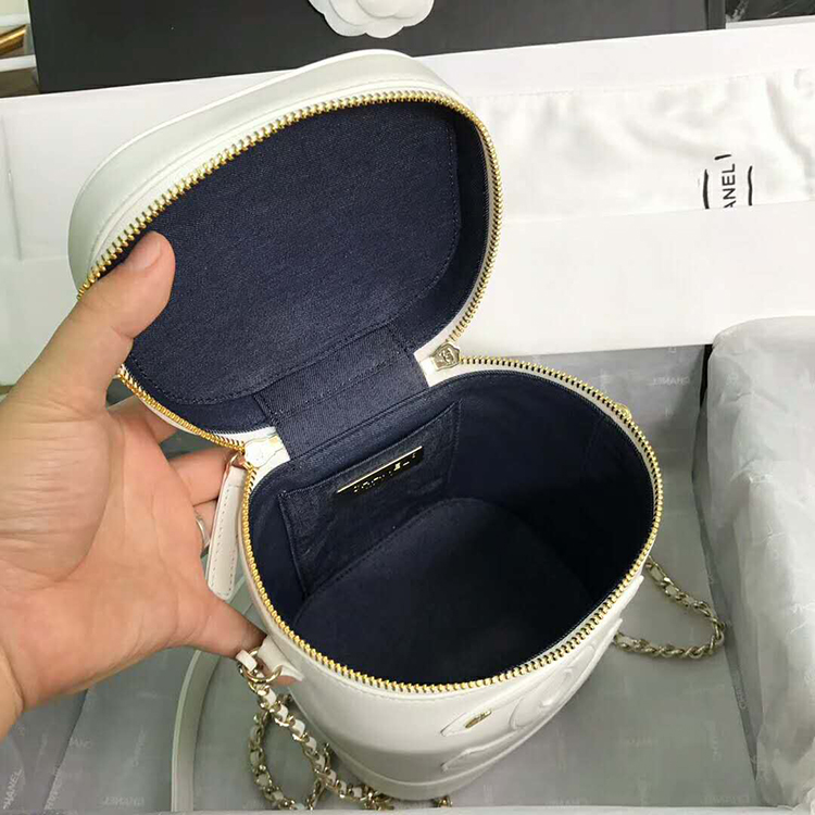 2019 Chanel vanity case