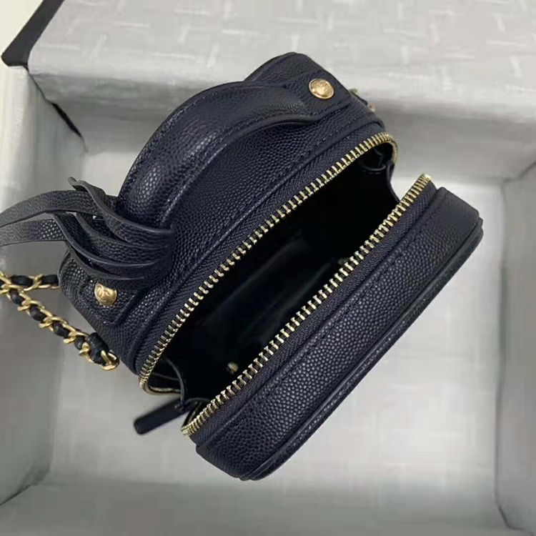 2019 Chanel vanity case