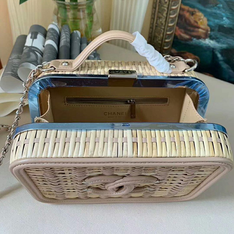 2019 Chanel vanity case