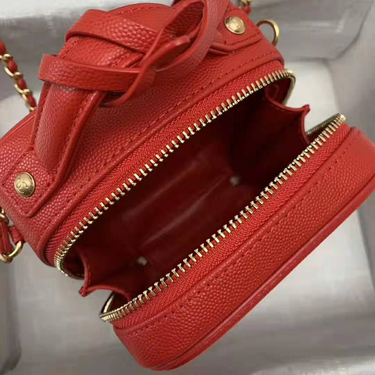 2019 Chanel vanity case