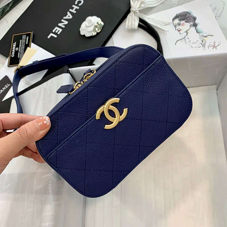 2019 Chanel waist bag