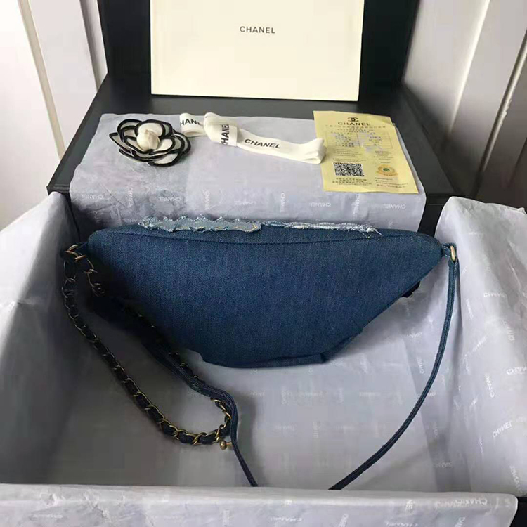 2019 Chanel waist bag