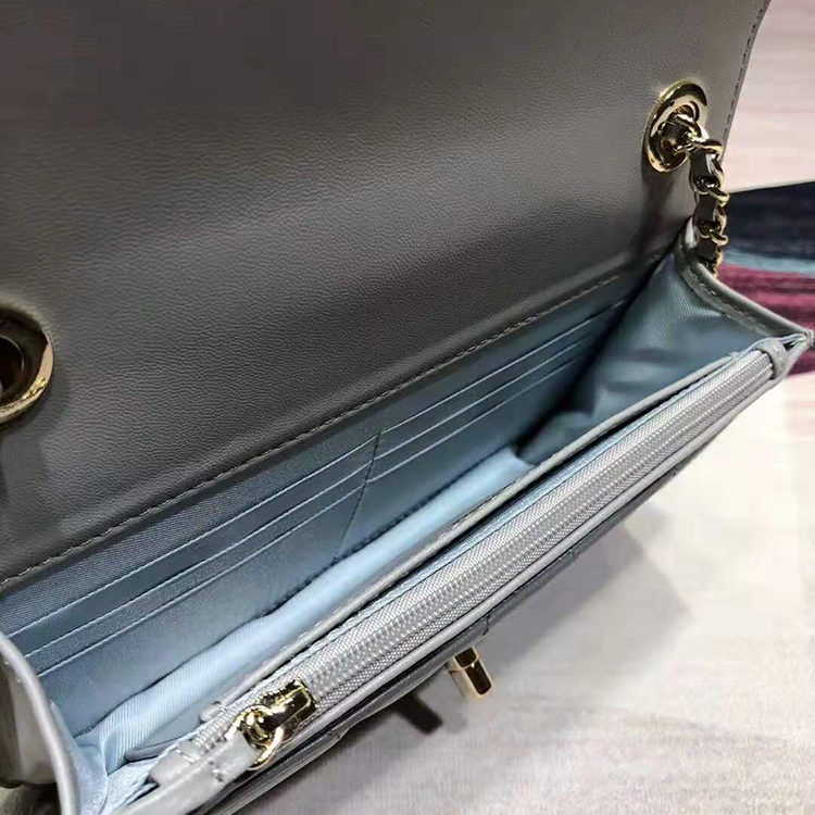 2019 Chanel wallet on chain