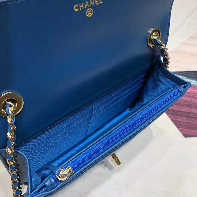 2019 Chanel wallet on chain