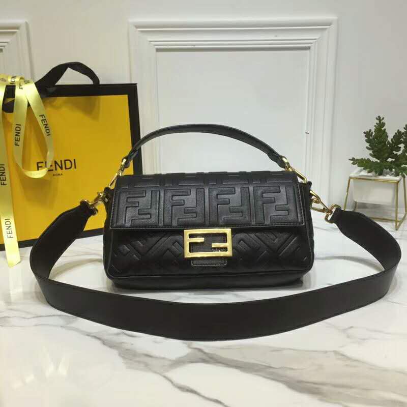 2019 Fendi Baguette