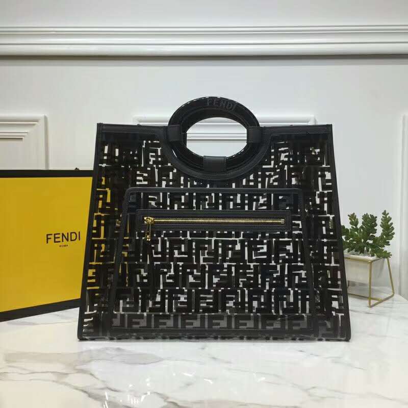 2019 Fendi RUNAWAY SHOPPER