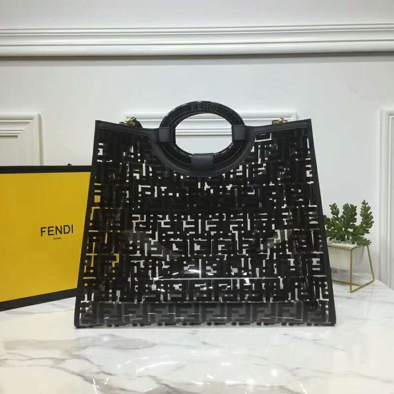 2019 Fendi RUNAWAY SHOPPER