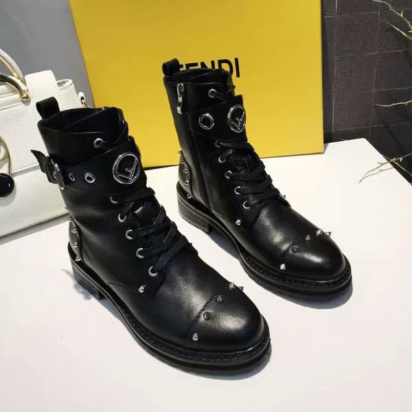 2019 Fendi women Boots in Calfskin