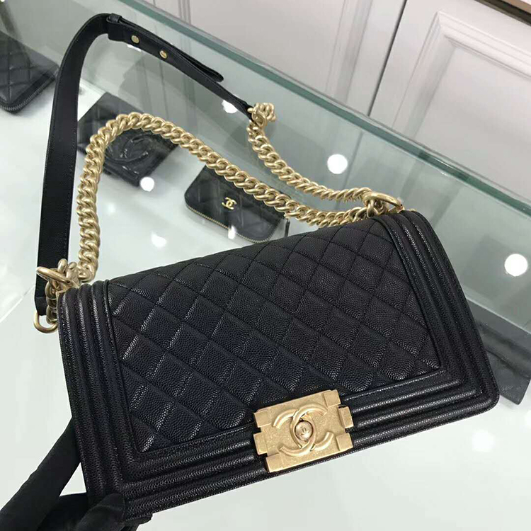 2019 Le Boy Chanel Flap Shoulder Bag