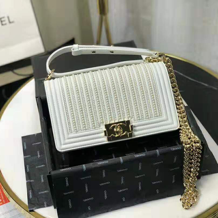 2019 Le Boy Chanel Flap Shoulder Bag