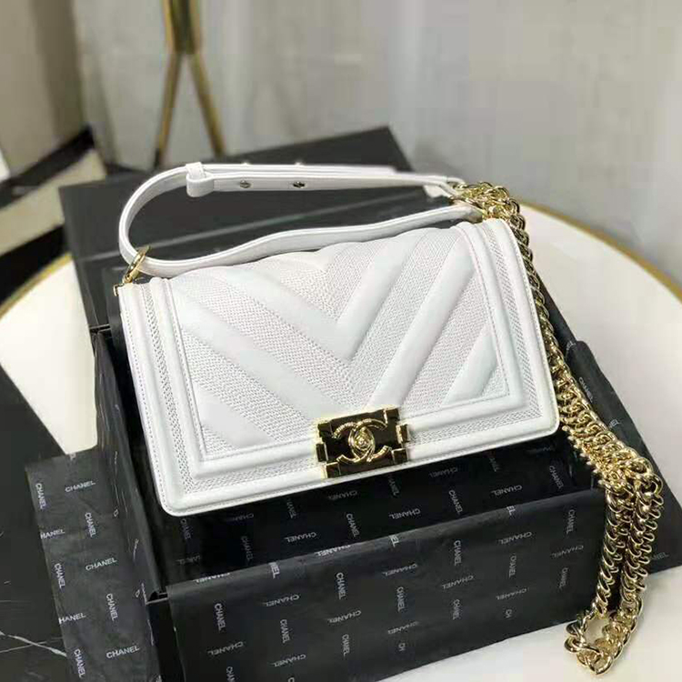 2019 Le Boy Chanel Flap Shoulder Bag